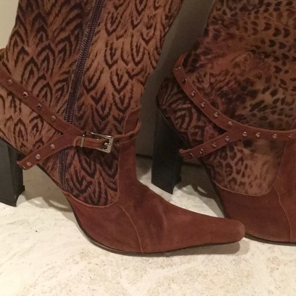 Boots - Picture 2 of 5